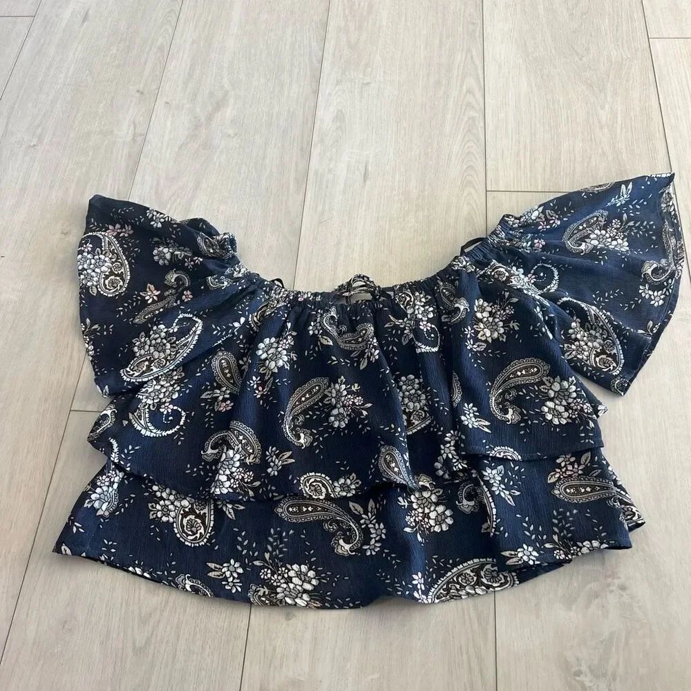 JOA women off the shoulder top size s